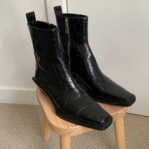 Zara black heeled boots